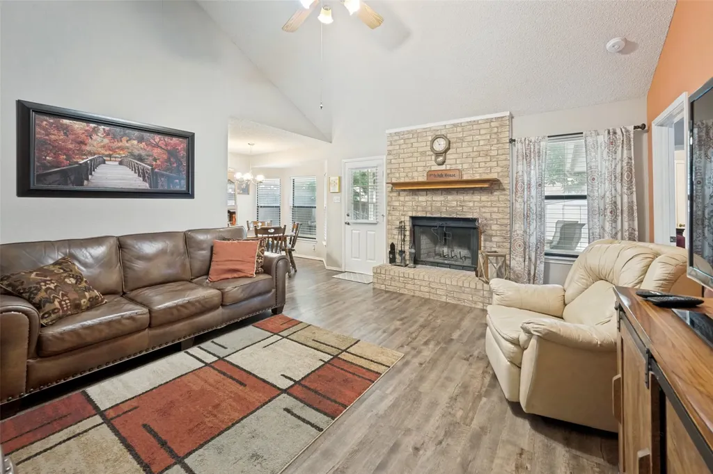 1409 Lincolnshire Way Fort Worth TX 76134