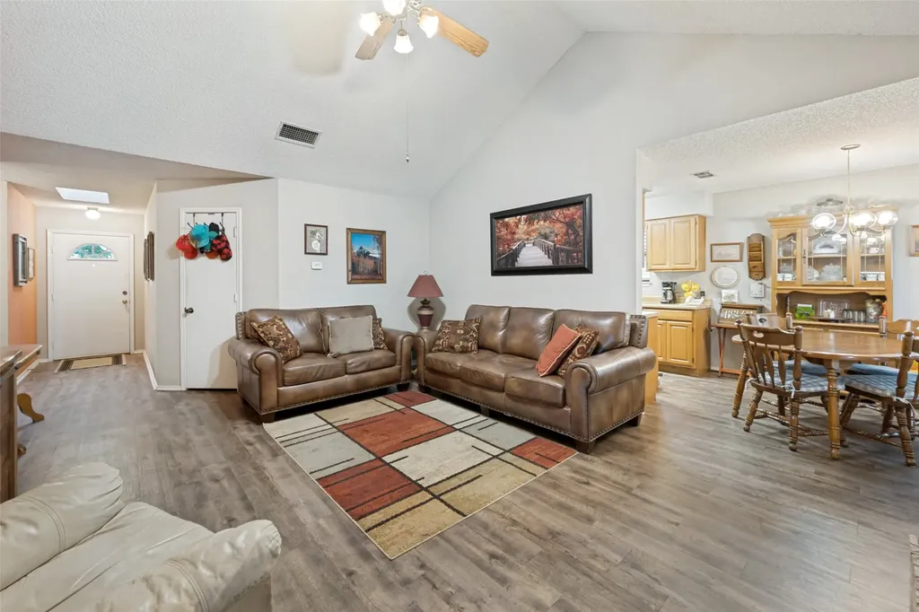 1409 Lincolnshire Way Fort Worth TX 76134