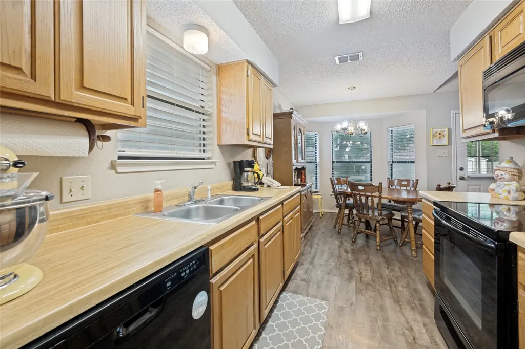 1409 Lincolnshire Way Fort Worth TX 76134