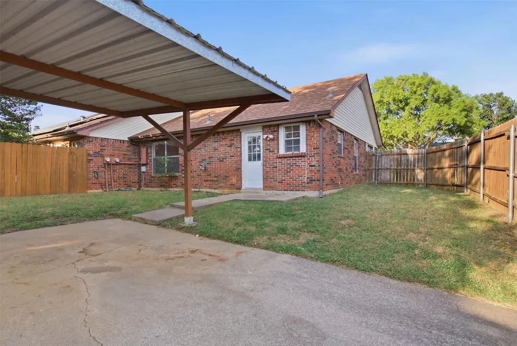 2901 Kathleen Lane Euless TX 76039