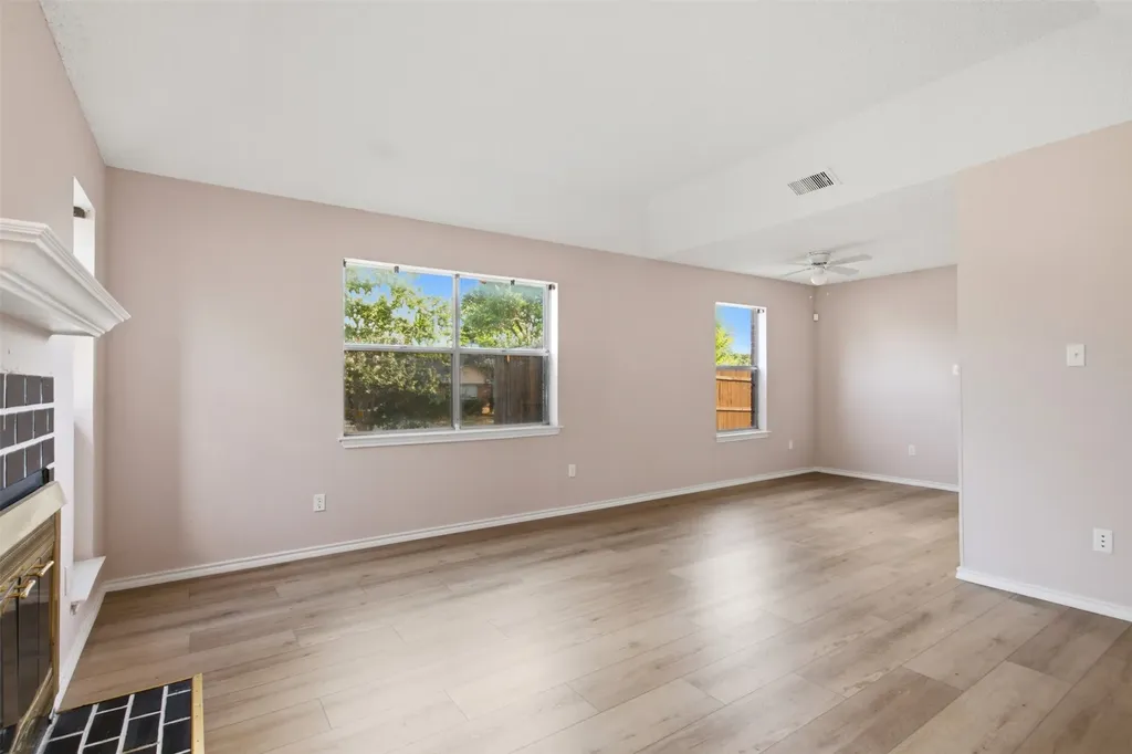 2901 Kathleen Lane Euless TX 76039