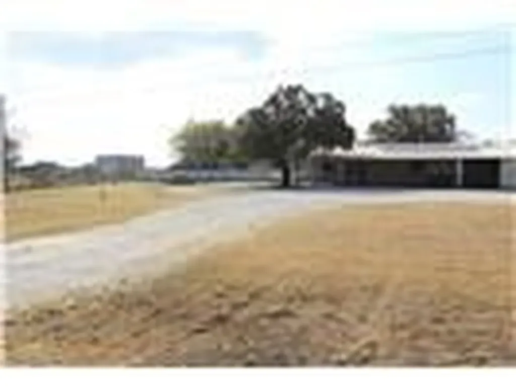 1530 E Reno Road Reno TX 75038