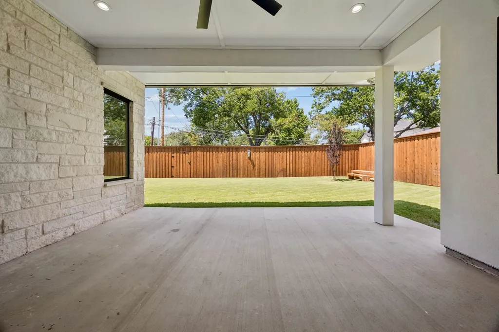 3715 Rockdale Drive Dallas TX 75220