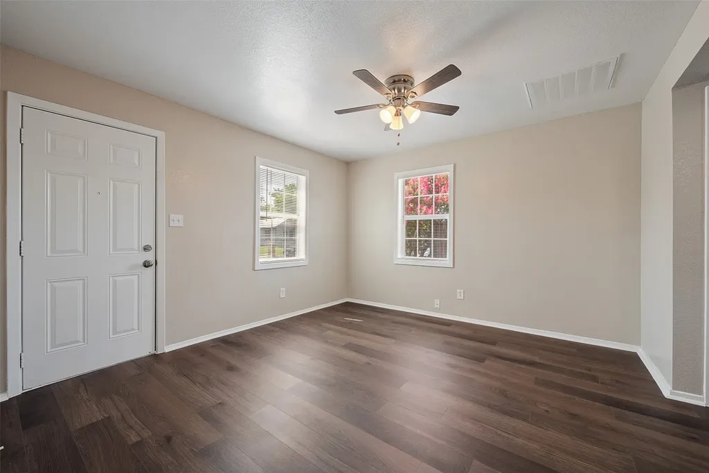 3118 N Nichols Street Fort Worth TX 76106