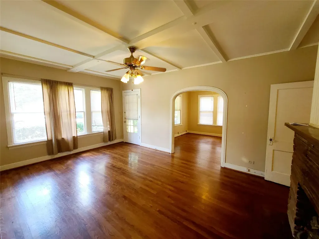 6200 - 6202 Goliad Avenue Dallas TX 75214