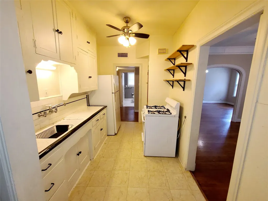 6200 - 6202 Goliad Avenue Dallas TX 75214