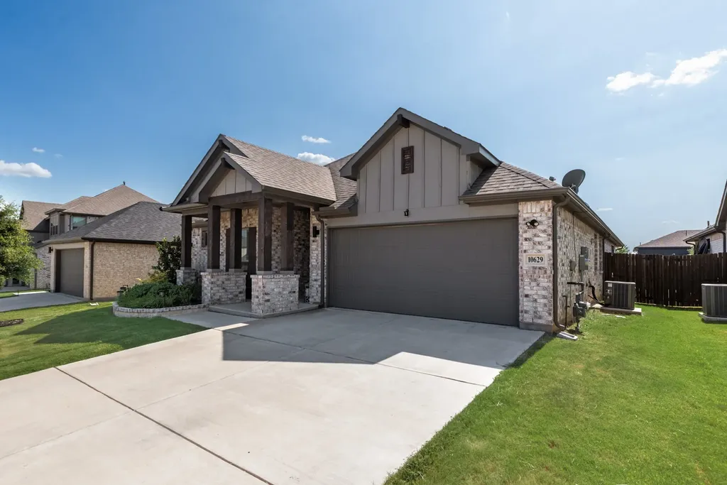10629 Tuxinaw Trail Fort Worth TX 76179