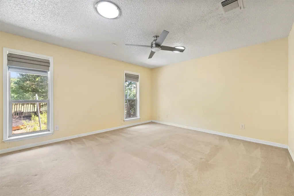 2211 Southcrest Drive Arlington TX 76013