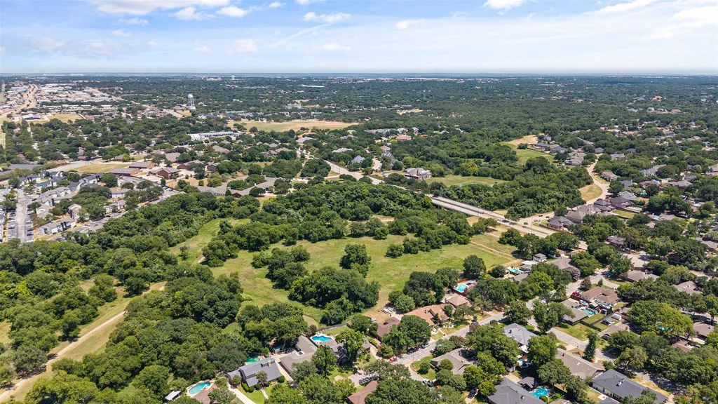 2211 Southcrest Drive Arlington TX 76013