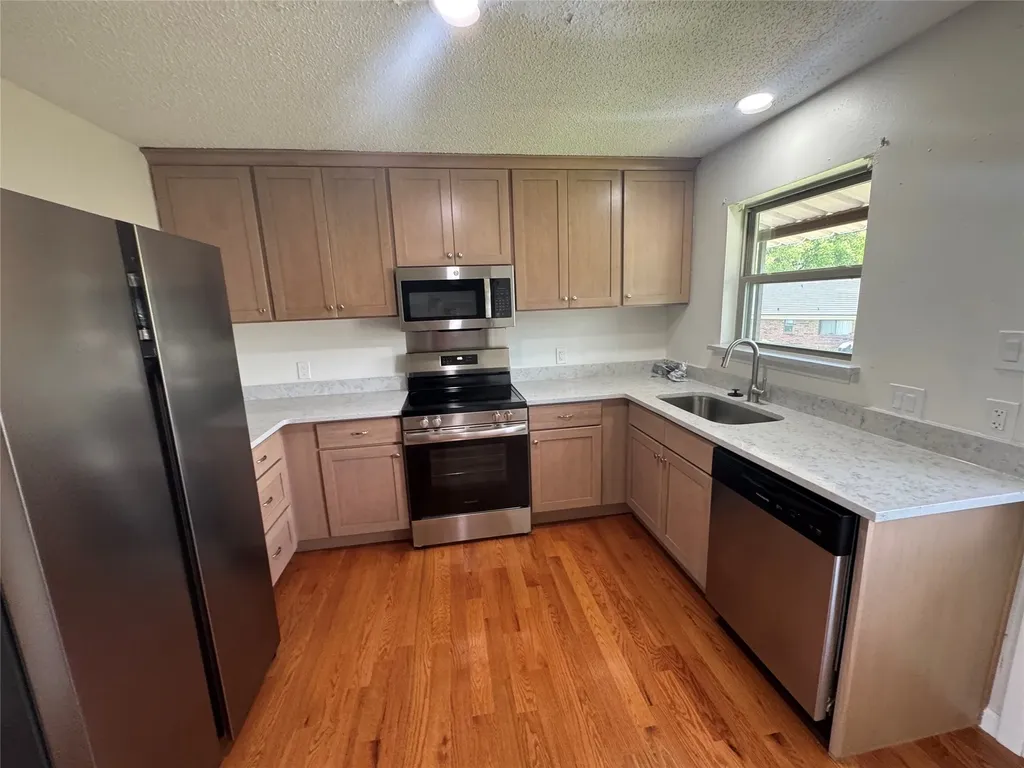 9519-D Westpark Drive Benbrook TX 76126