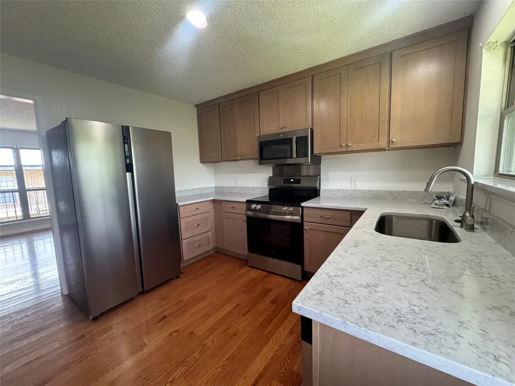9519-D Westpark Drive Benbrook TX 76126