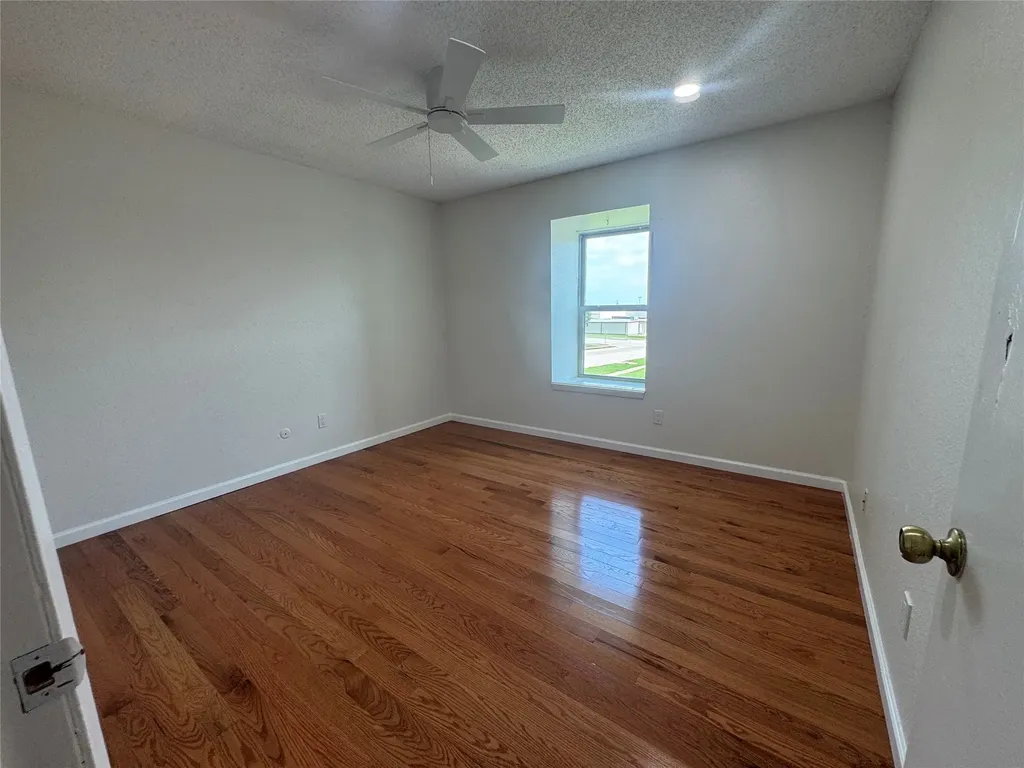 9519-D Westpark Drive Benbrook TX 76126