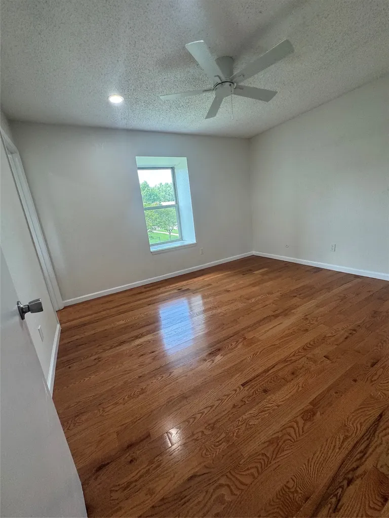 9519-D Westpark Drive Benbrook TX 76126