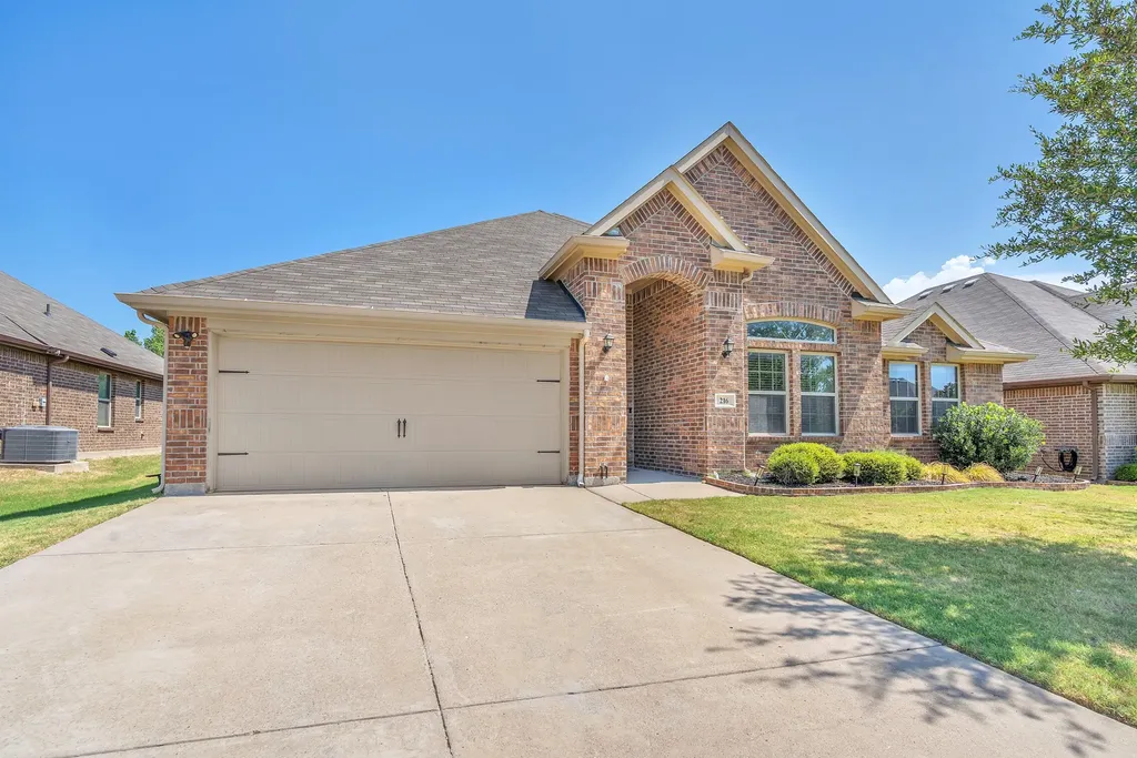 216 Ovaletta Drive Justin TX 76247