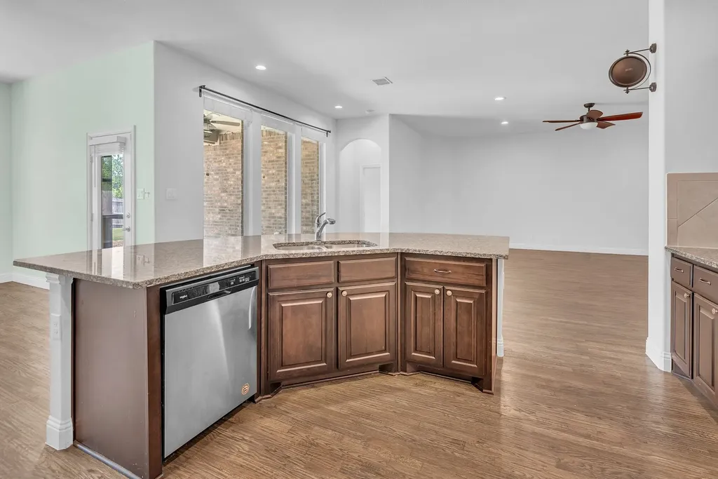 216 Ovaletta Drive Justin TX 76247