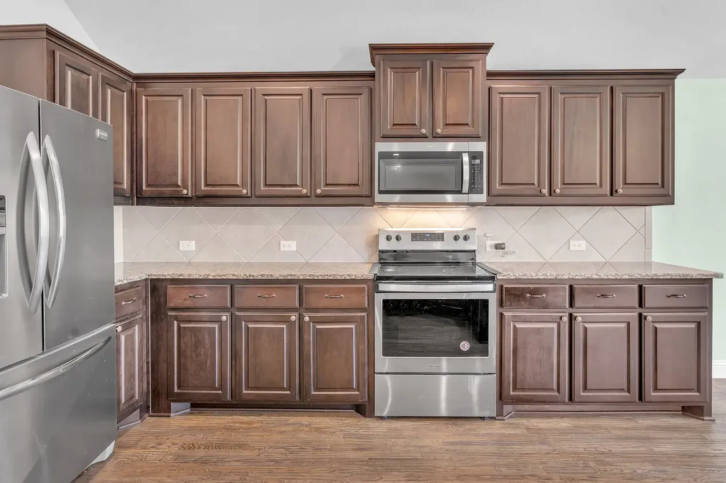 216 Ovaletta Drive Justin TX 76247