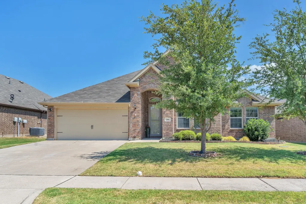 216 Ovaletta Drive Justin TX 76247