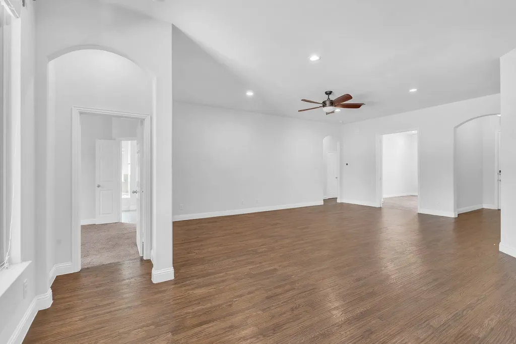 216 Ovaletta Drive Justin TX 76247