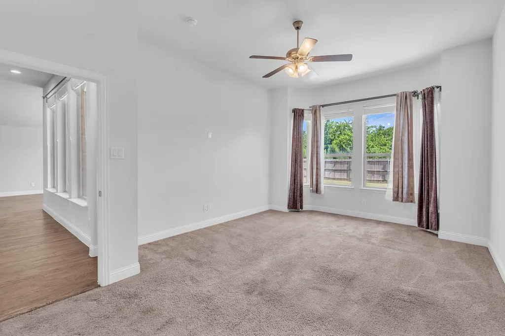 216 Ovaletta Drive Justin TX 76247