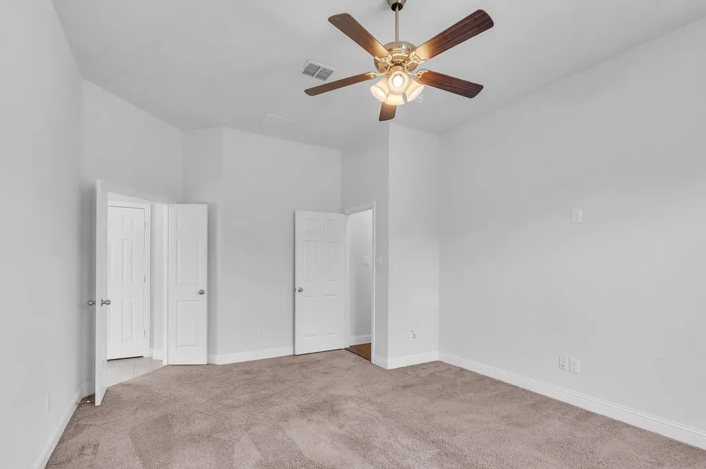 216 Ovaletta Drive Justin TX 76247