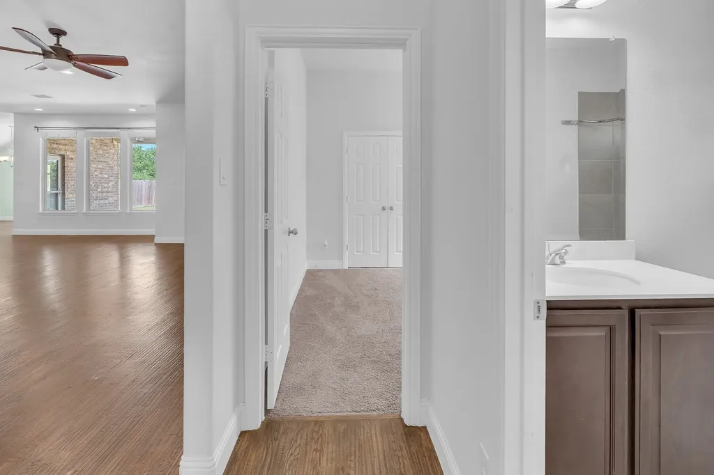 216 Ovaletta Drive Justin TX 76247