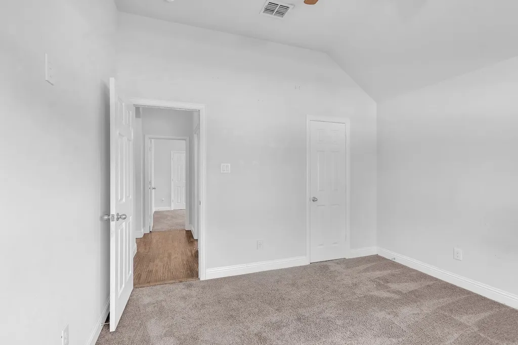 216 Ovaletta Drive Justin TX 76247