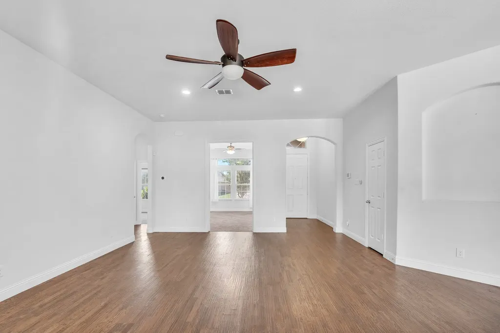 216 Ovaletta Drive Justin TX 76247