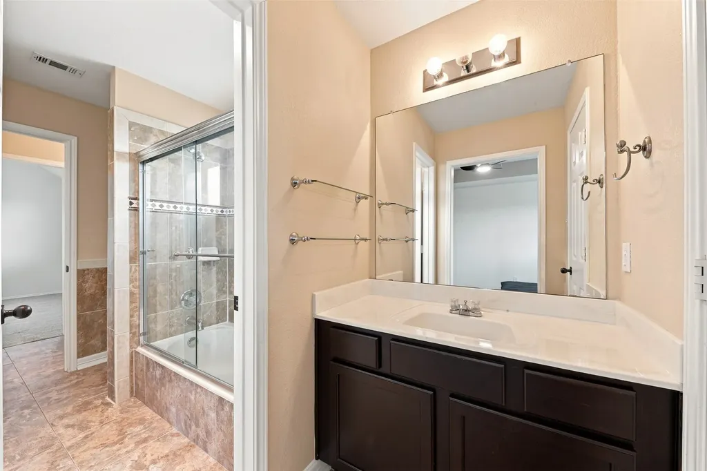 3936 Gillespie Drive Carrollton TX 75010