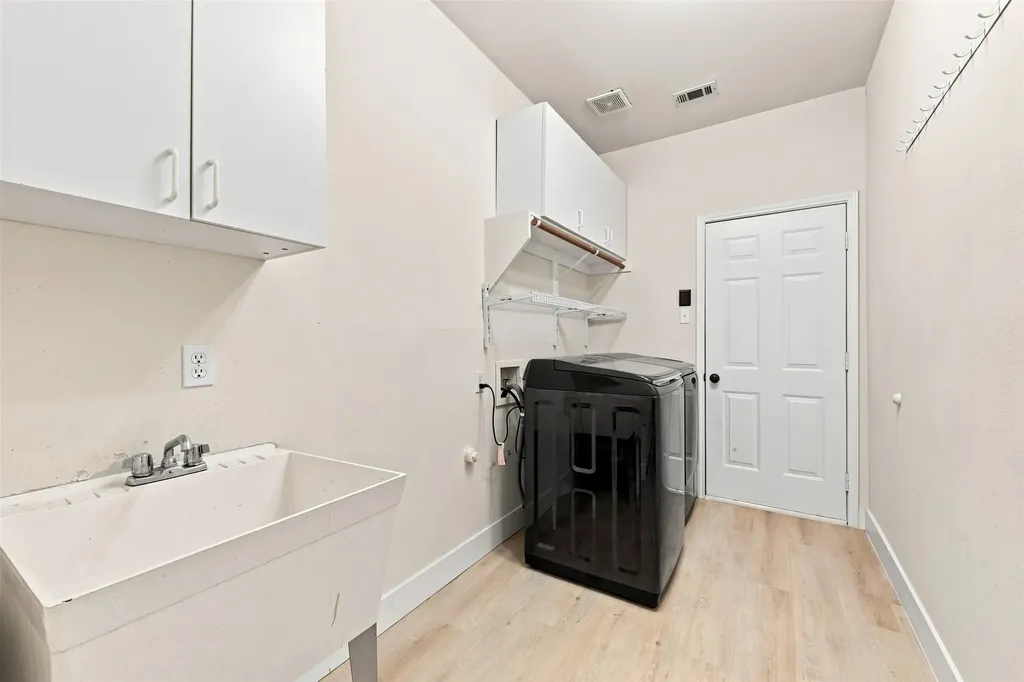 3936 Gillespie Drive Carrollton TX 75010