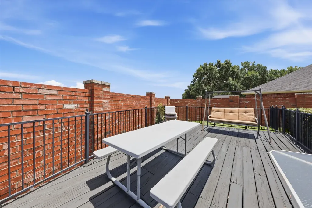 3936 Gillespie Drive Carrollton TX 75010