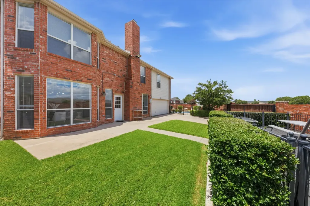 3936 Gillespie Drive Carrollton TX 75010