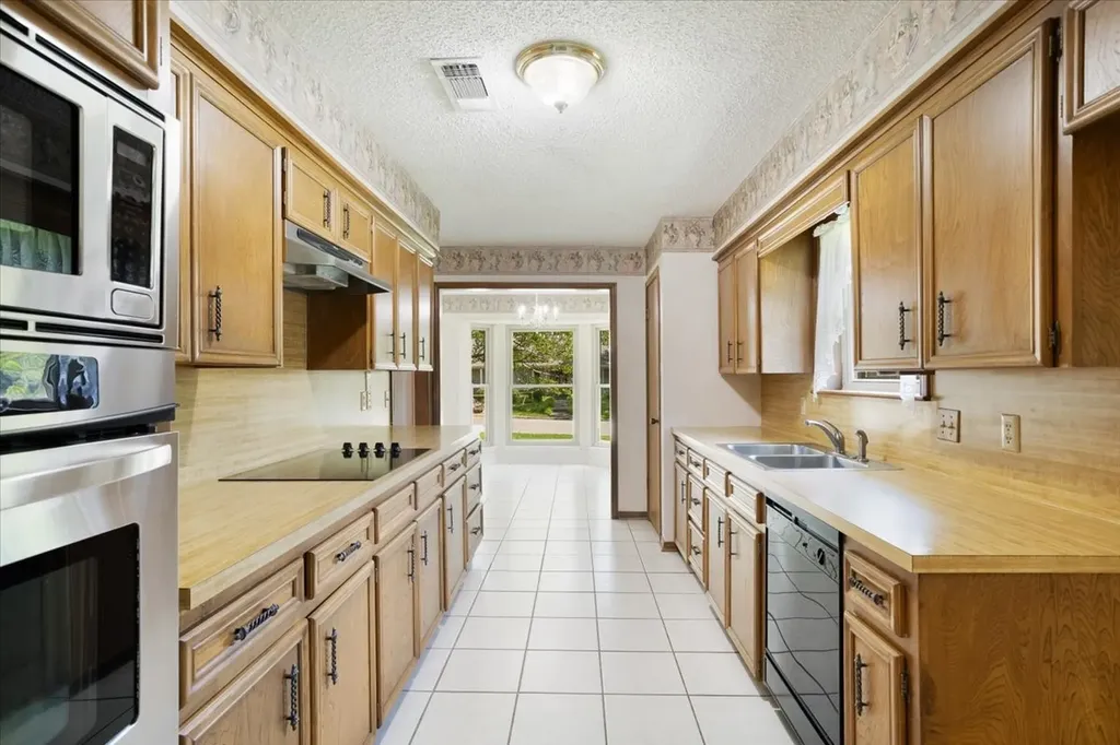 1621 Idlewood Drive Sherman TX 75092