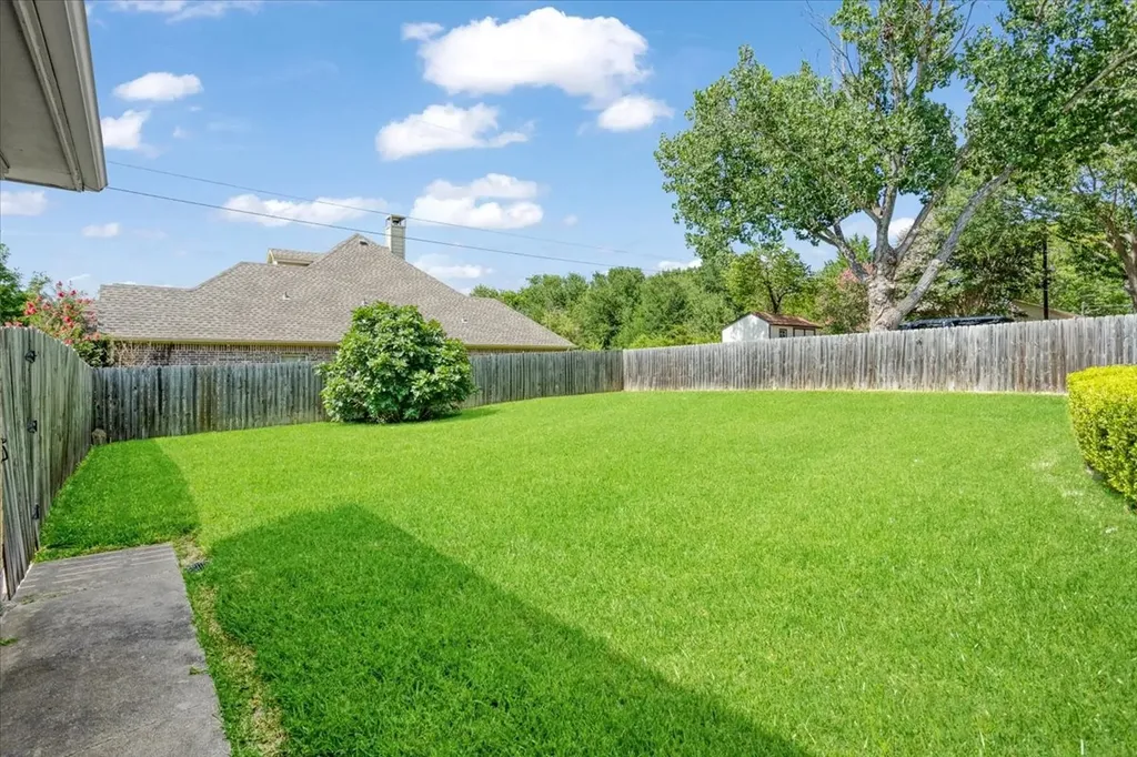 1621 Idlewood Drive Sherman TX 75092