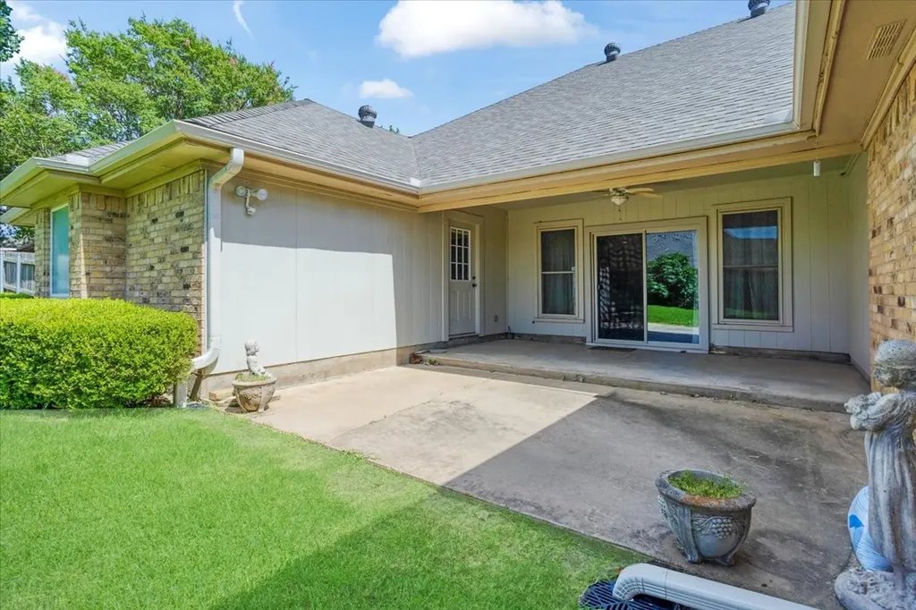 1621 Idlewood Drive Sherman TX 75092
