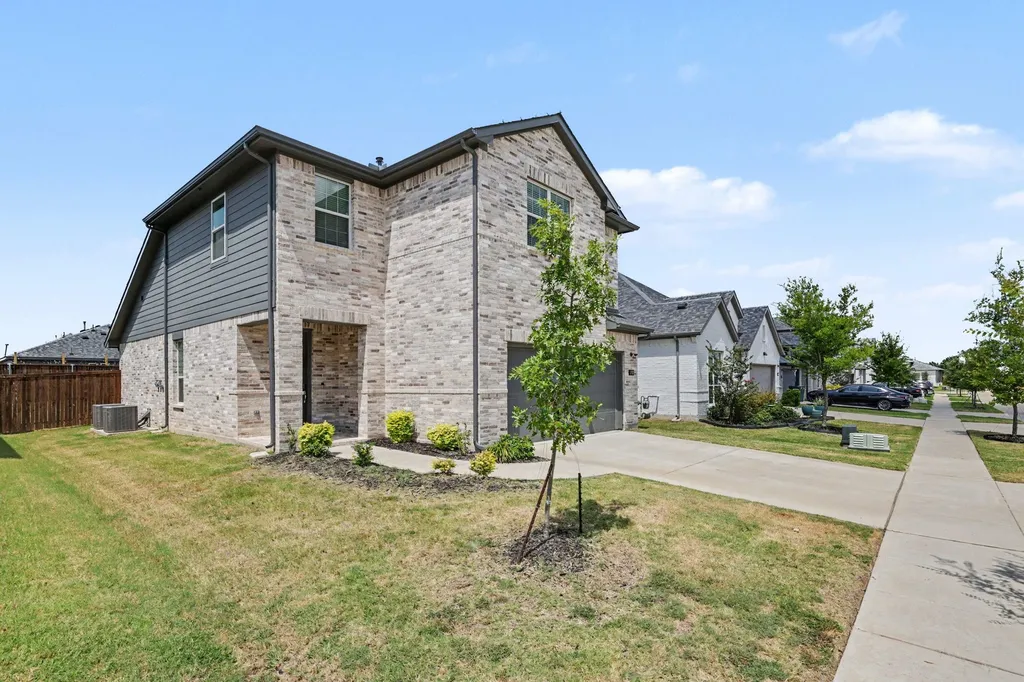 713 Rain Barrel Place Weston TX 75009