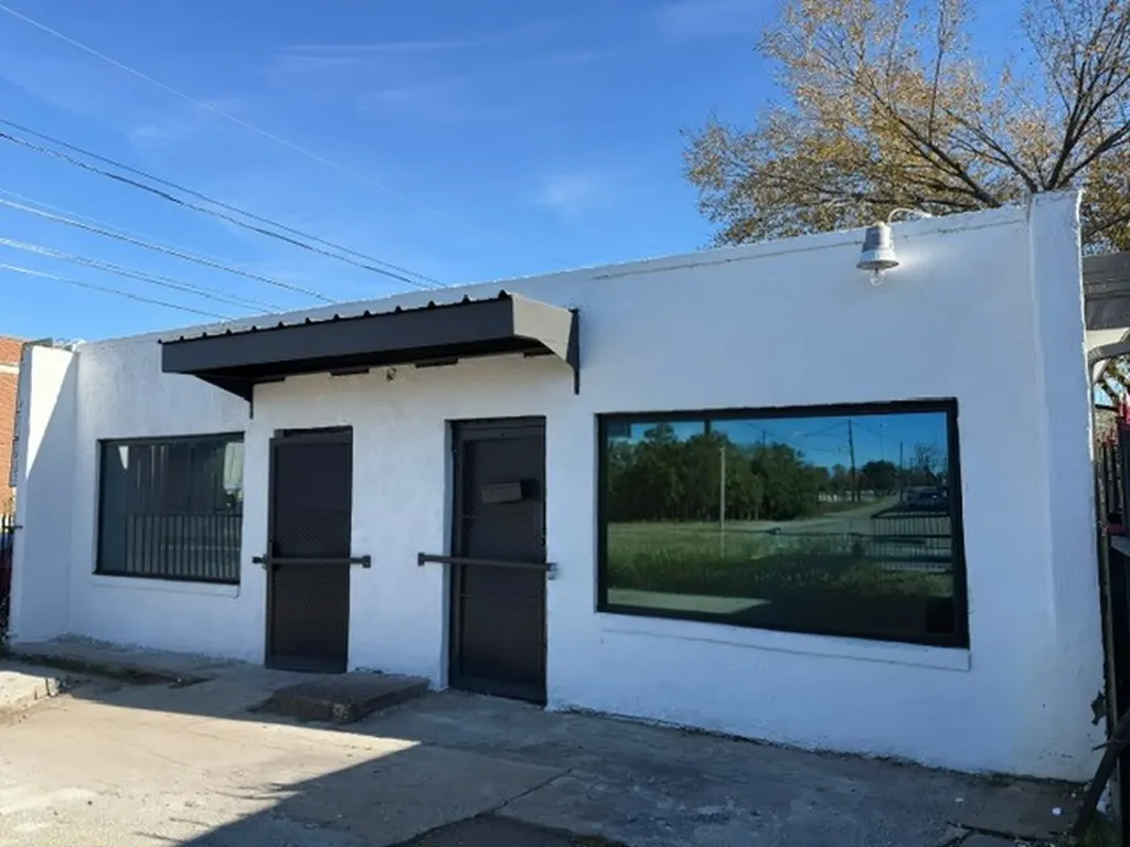4126 Metropolitan Avenue Dallas TX 75210