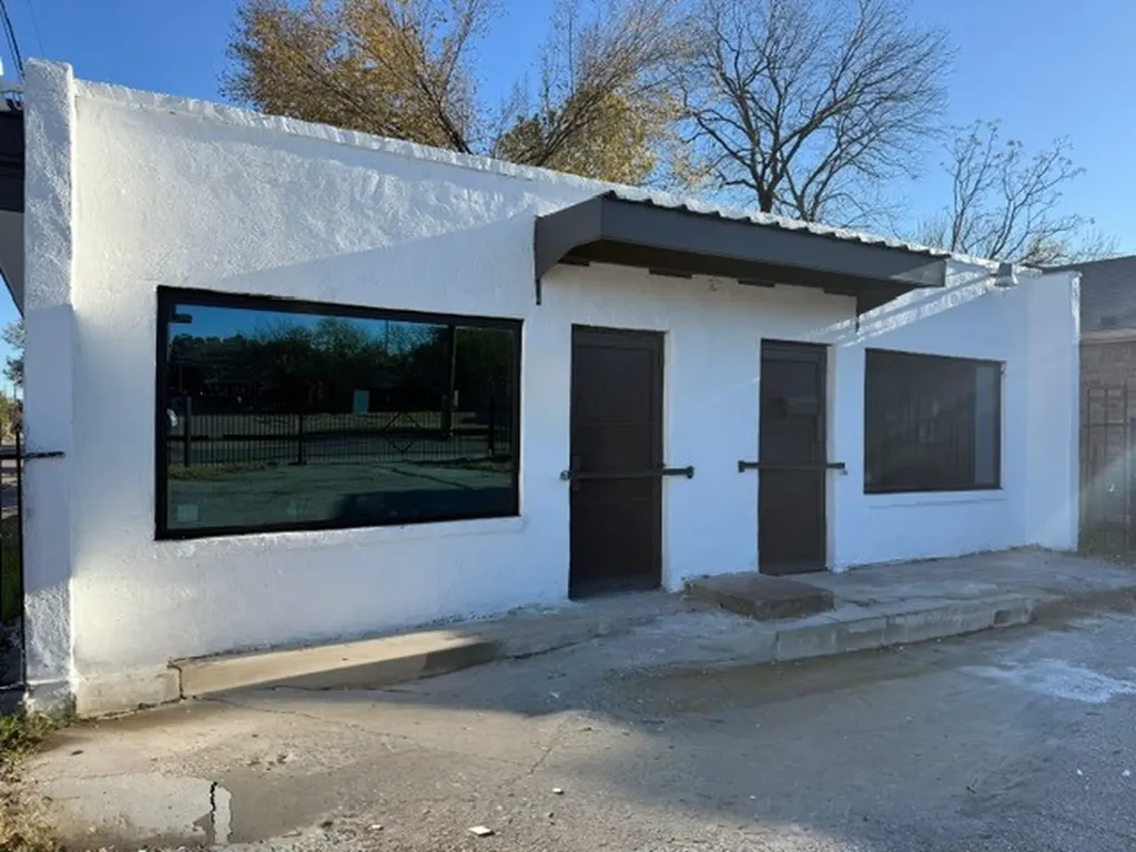 4126 Metropolitan Avenue Dallas TX 75210