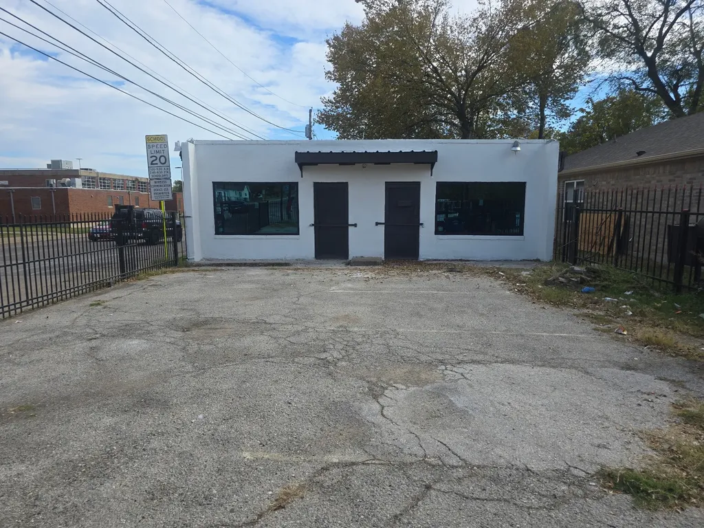 4126 Metropolitan Avenue Dallas TX 75210