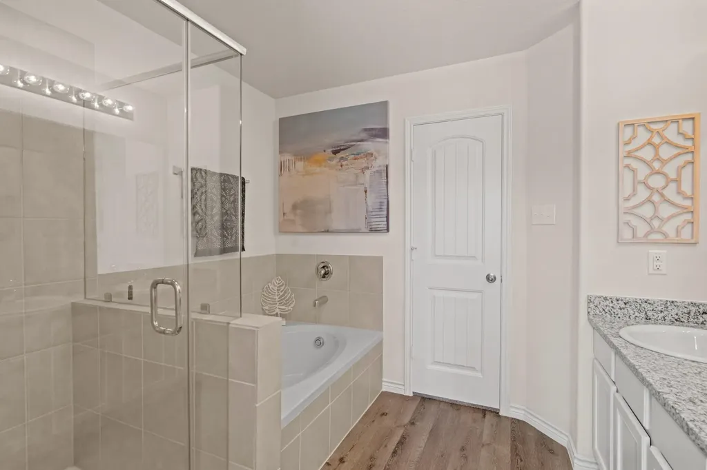 5600 Shore Point Trail Fort Worth TX 76119