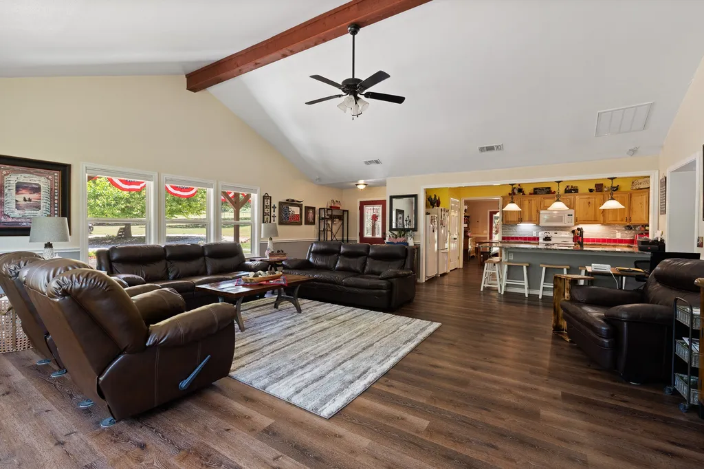 1309 Shannon Drive Cleburne TX 76031