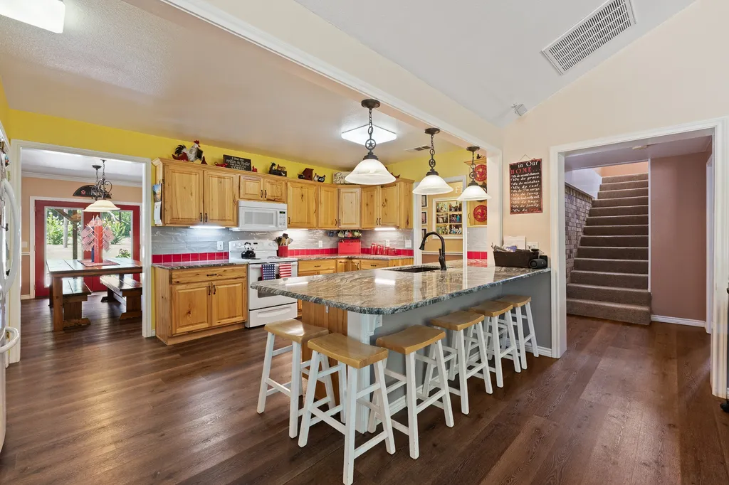 1309 Shannon Drive Cleburne TX 76031