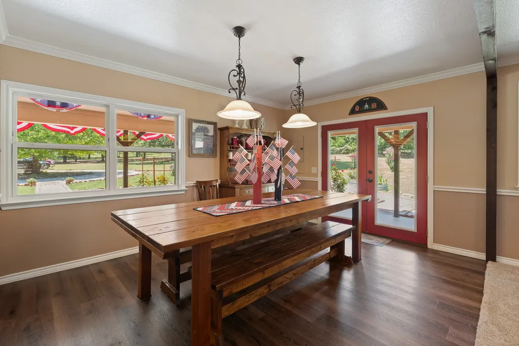 1309 Shannon Drive Cleburne TX 76031