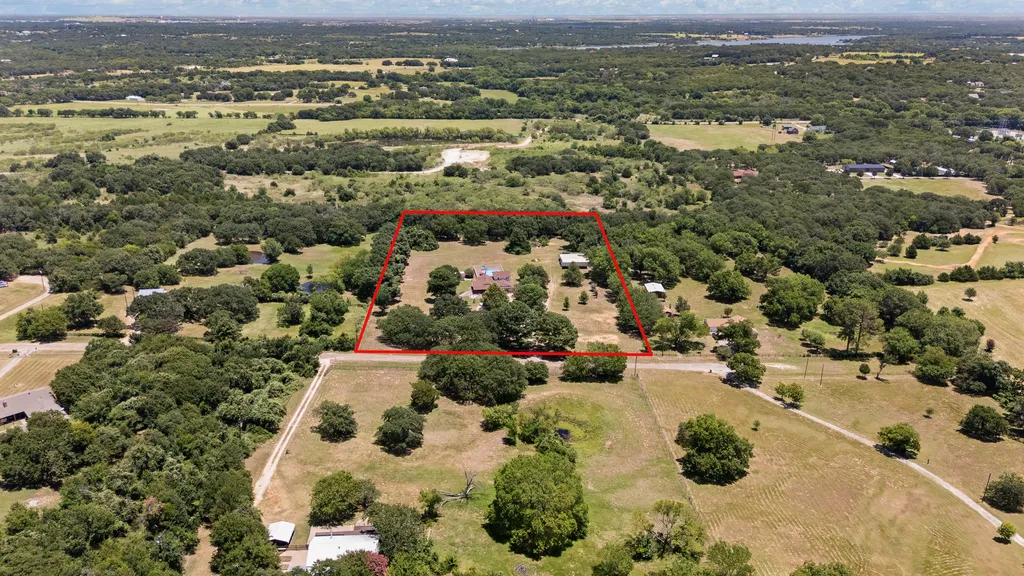 1309 Shannon Drive Cleburne TX 76031