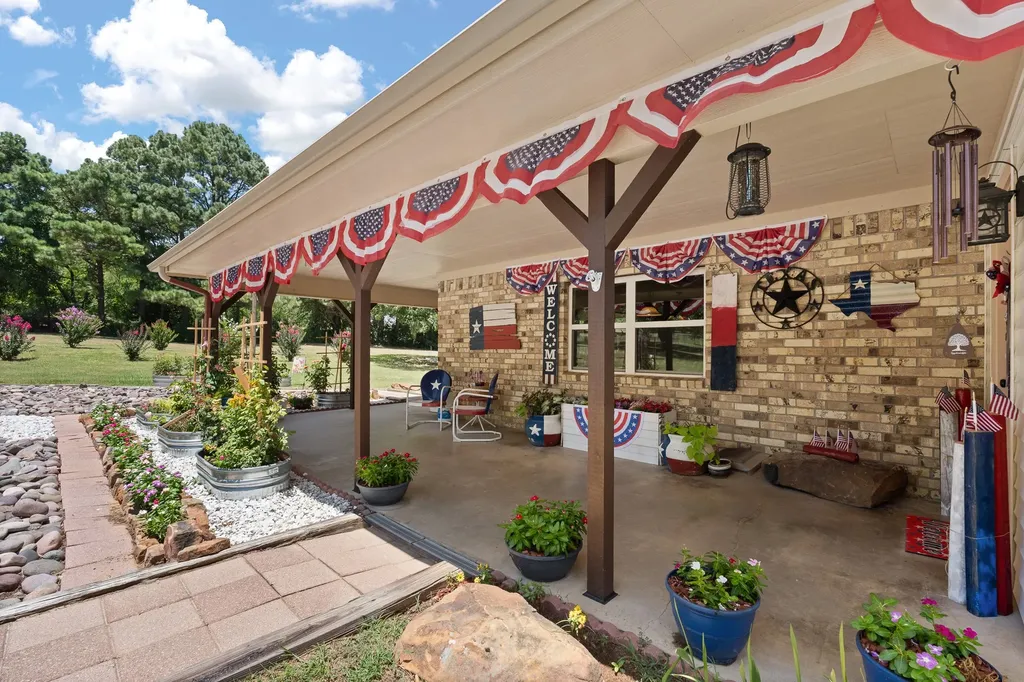 1309 Shannon Drive Cleburne TX 76031