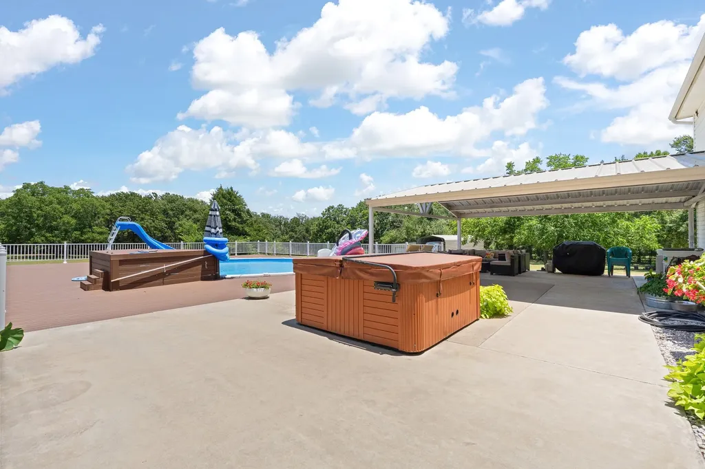 1309 Shannon Drive Cleburne TX 76031
