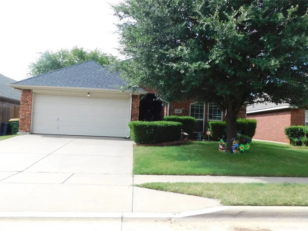 1516 Baslow Lane Burleson TX 76028