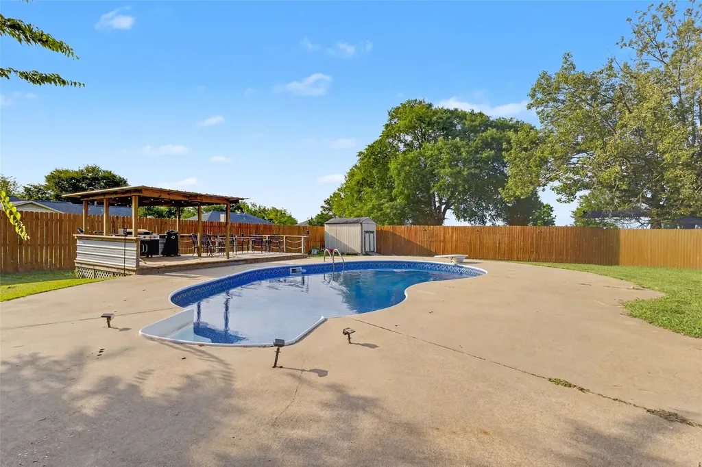 211 Meadow Drive New Boston TX 75570