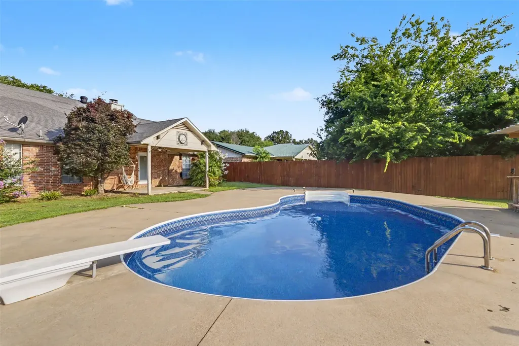 211 Meadow Drive New Boston TX 75570