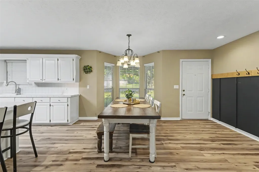 211 Meadow Drive New Boston TX 75570