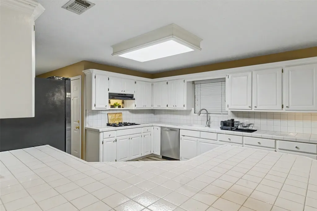 211 Meadow Drive New Boston TX 75570